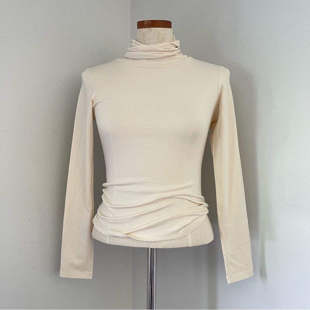 Peruvian Connection Cream turtleneck full sleeve Tee size XS